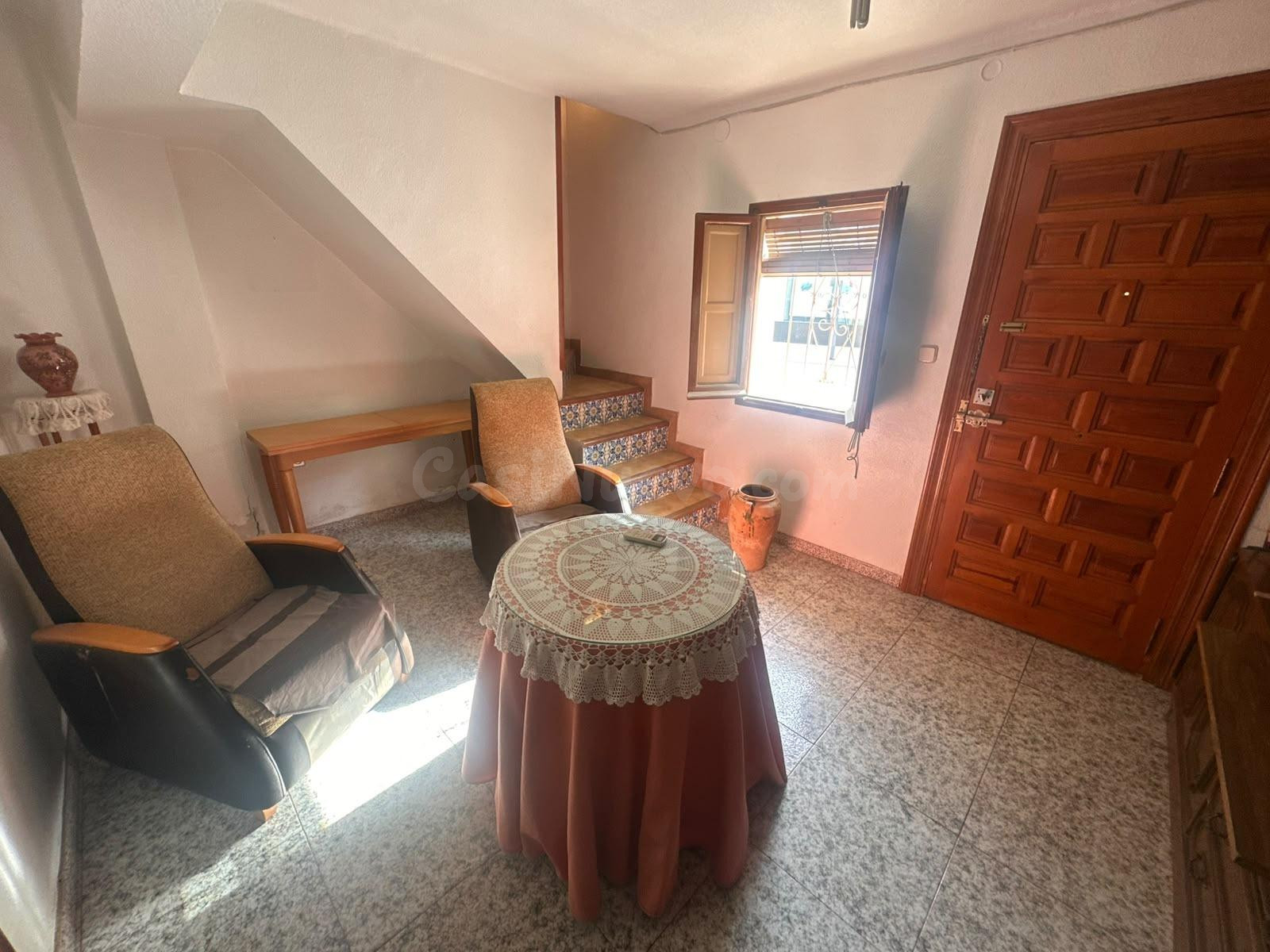 Dúplex de 80 m2 con patio, terraza y 3 habitaciones: una vivienda con potencial para crear su hogar ideal