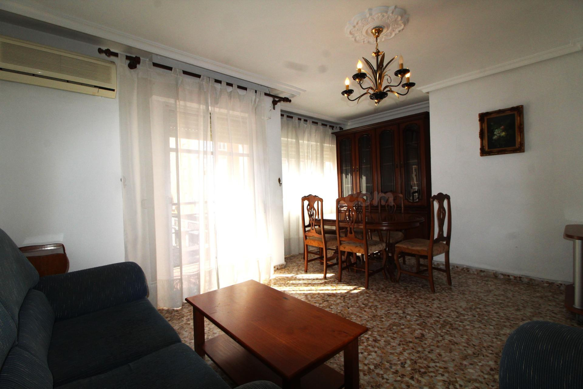 PISO 3 DORMITORIOS AMUEBLADO + TRASTERO (SAN ROQUE)