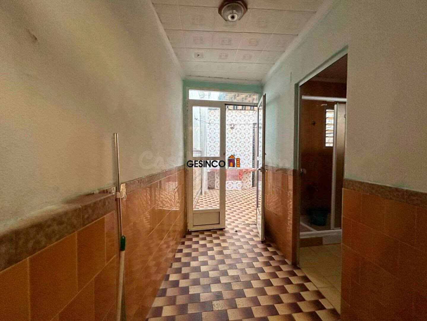 CASA DE PUEBLO CON PATIO Y TERRAZA EN ROTGLÀ I CORBERÀ - foto 5