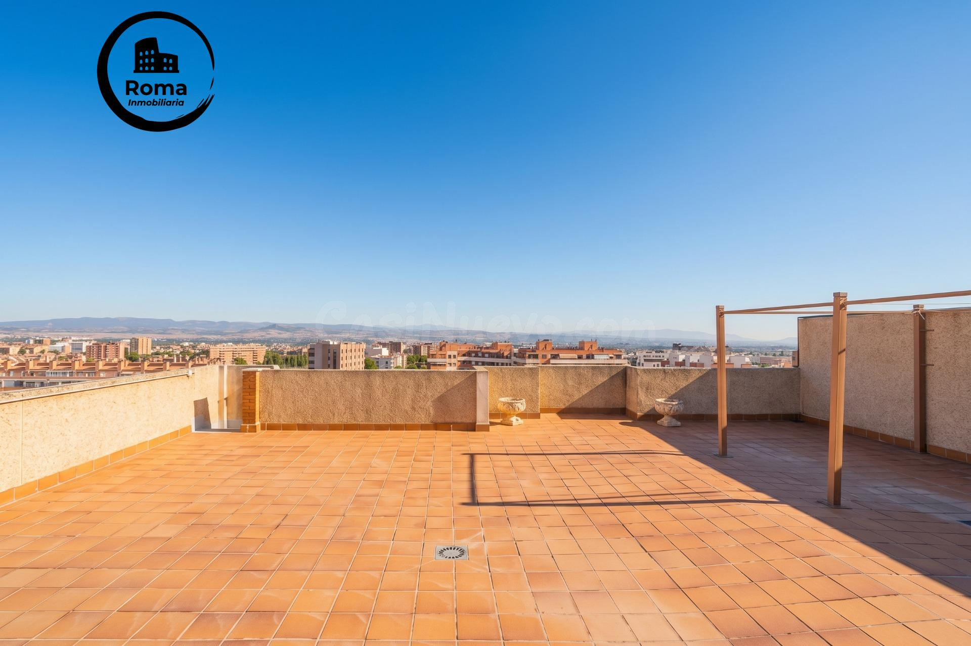 EXCLUSIVO ATICO EN RESIDENCIAL GRAN PARQUE  EN VENTA DE 4 DO