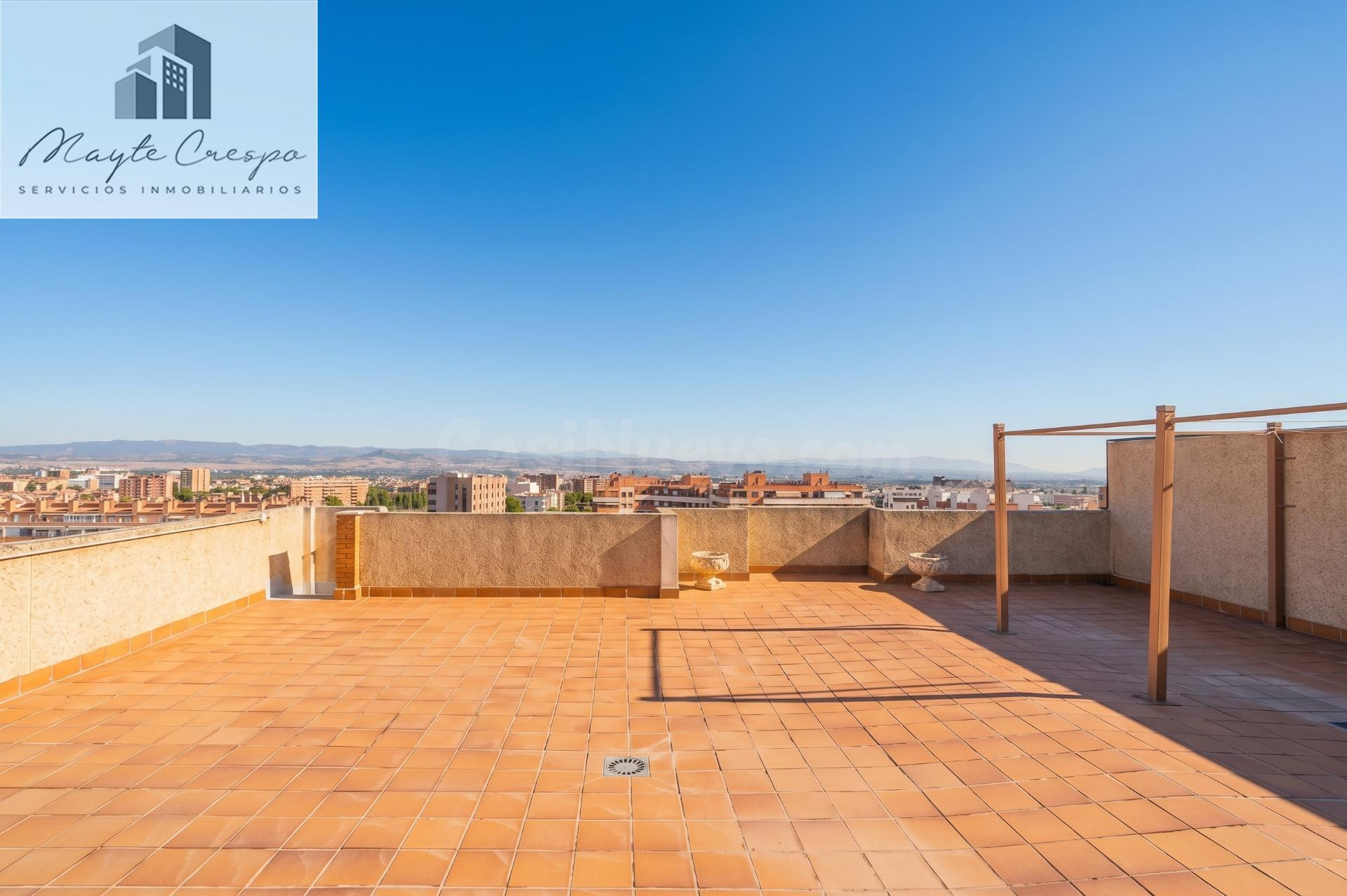EXCLUSIVO ATICO EN RESIDENCIAL GRAN PARQUE  EN VENTA DE 4 DORMITORIOS EN EL BARRIO ALBAYDA