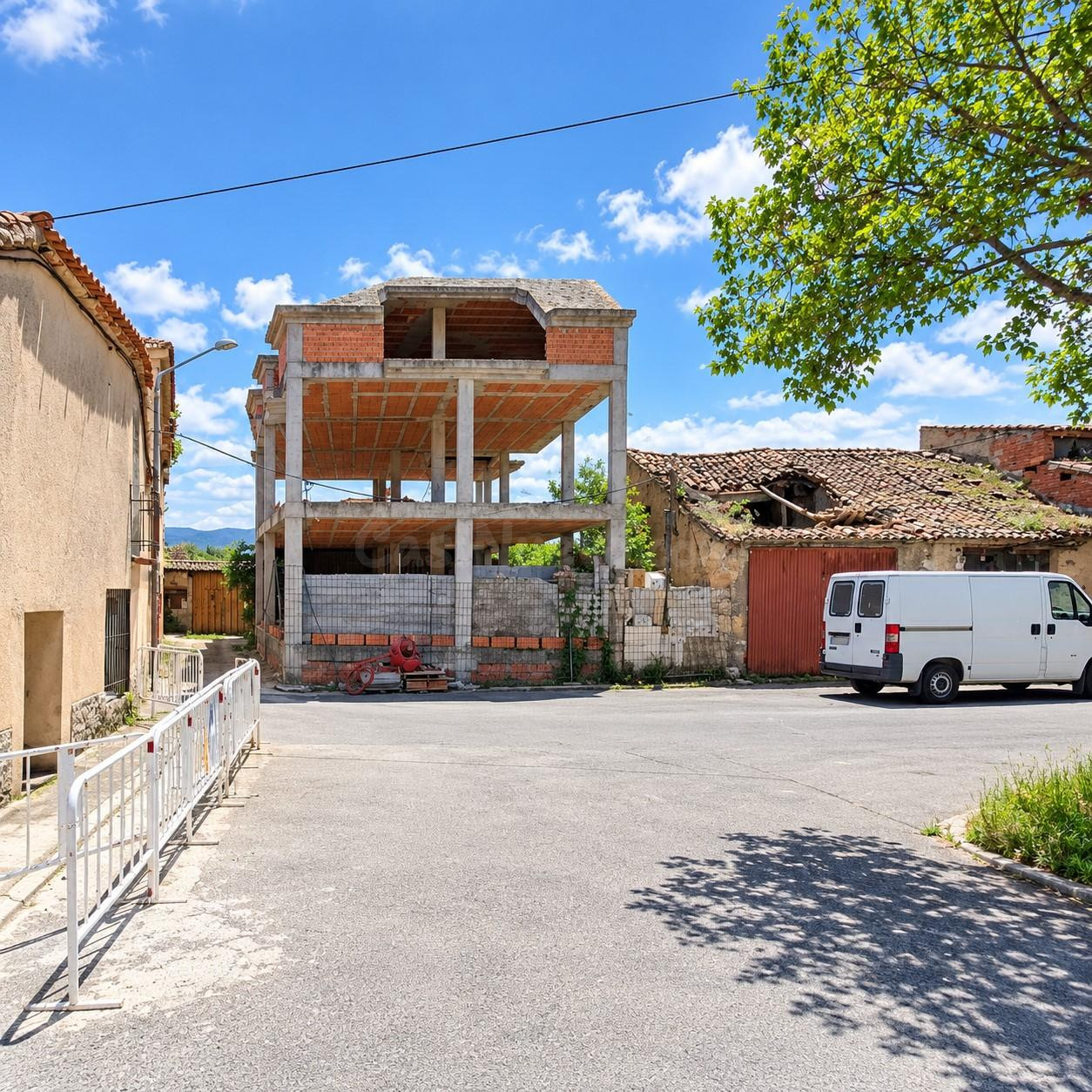 VENTA DE EDIFICIO EN CONSTRUCCIÓN EN LA HIGUERA - foto 2
