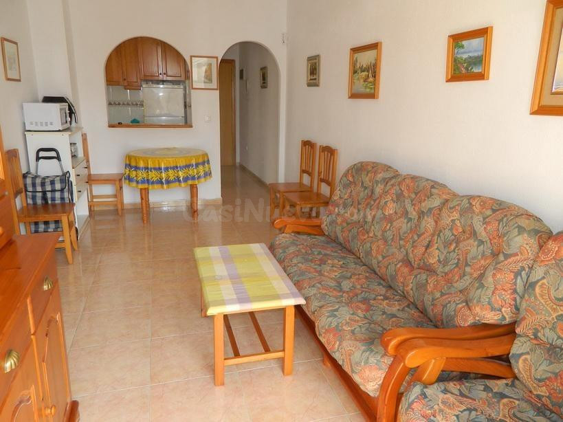 Bonito piso centrico con piscina comunitaria - foto 4
