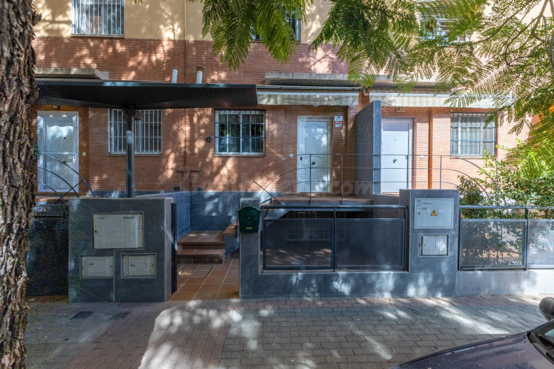 CASA ADOSADA EN VENTA EN LOS BERMEJALES - foto 4