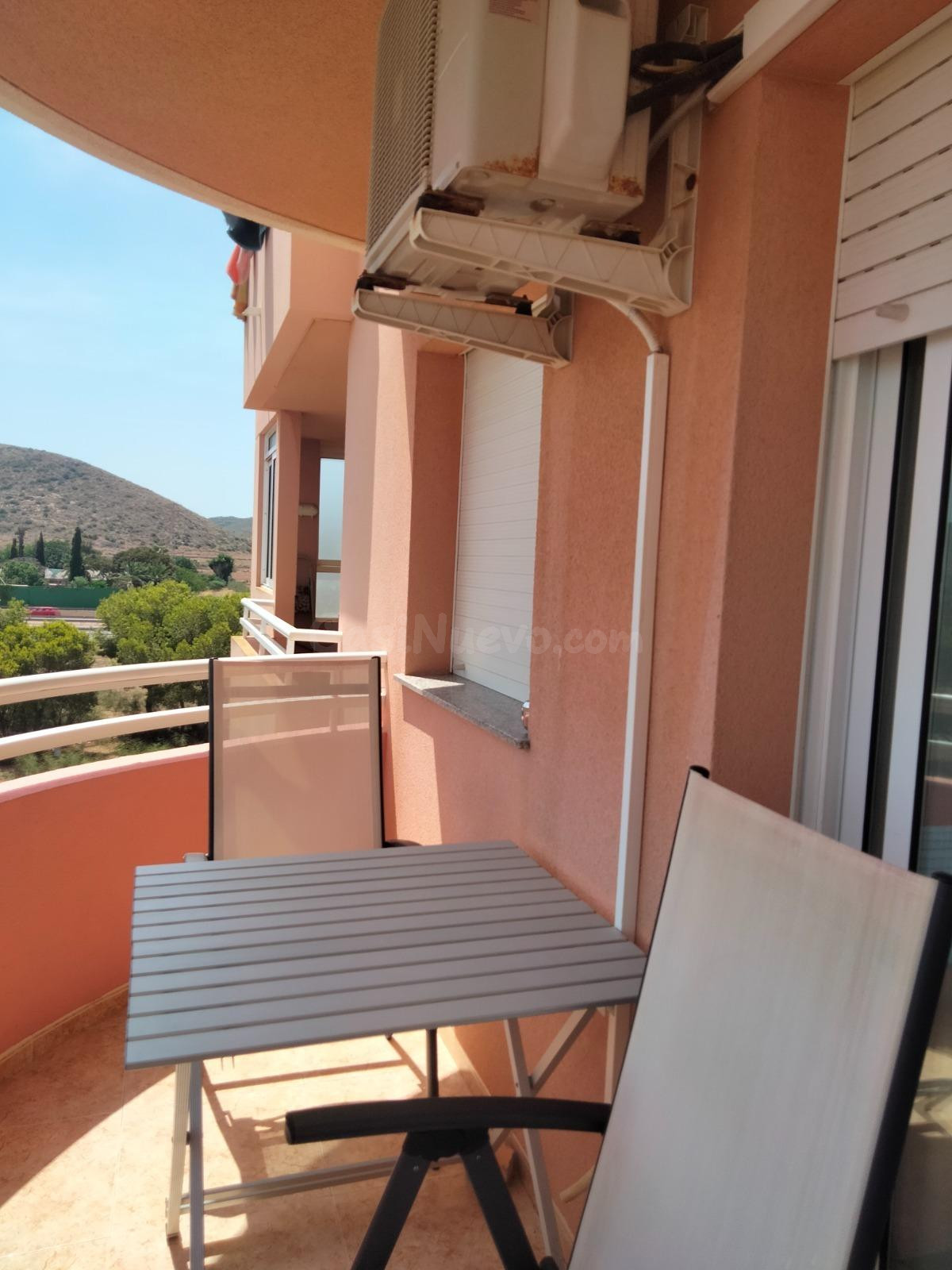 ¡Vive junto al mar! Piso en venta en Playa Honda, tu rincón de tranquilidad en la costa - foto 5