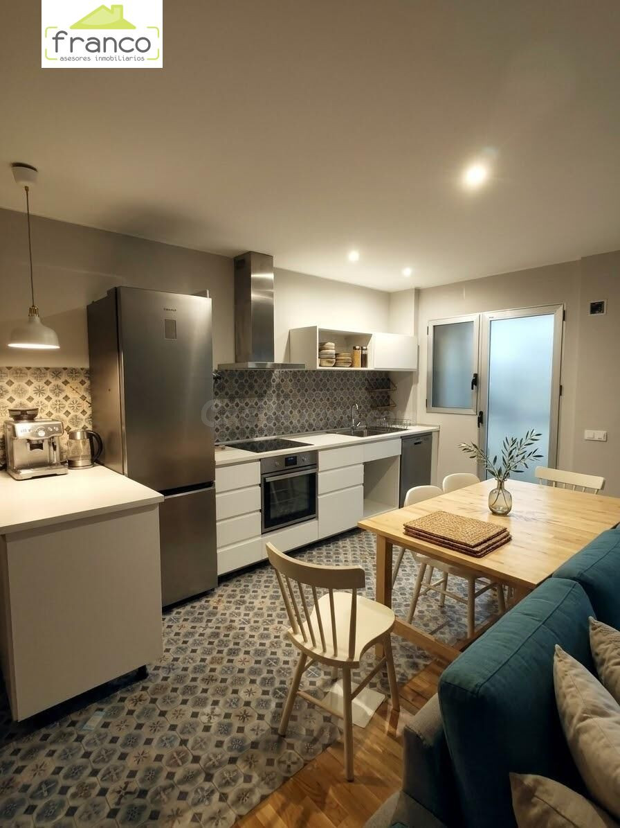 Moderno y Espacioso Piso en Avda. Príncipe de Asturias, Murcia por €950
