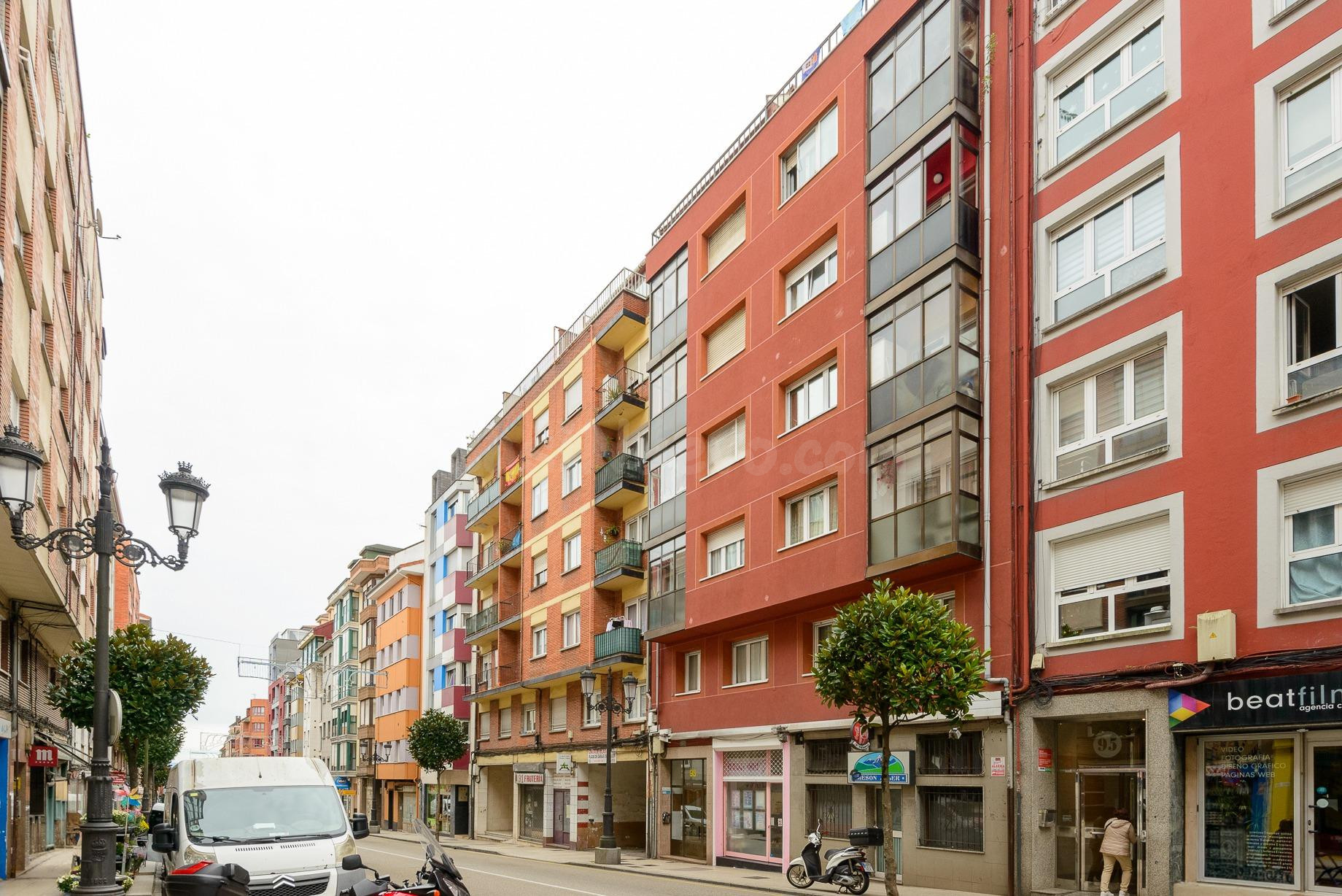 TRES habitaciones, ASCENSOR Y TRASTERO EN FUERTES ACEVEDO. LISTO PARA ENTRAR A VIVIR