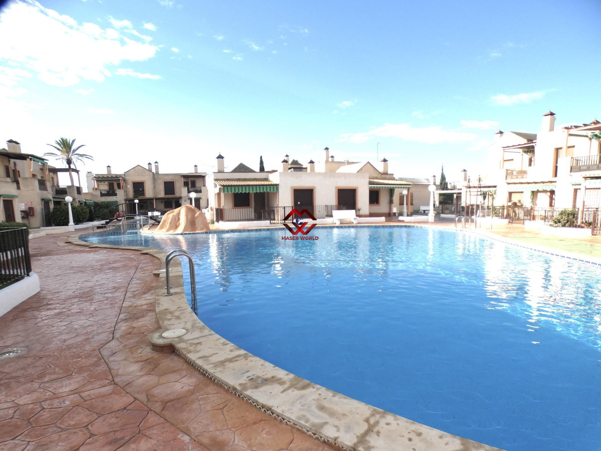 ESPECTACULAR ATICO CON PARKING Y TRASTERO EN RESIDENCIAL PRI - foto 2