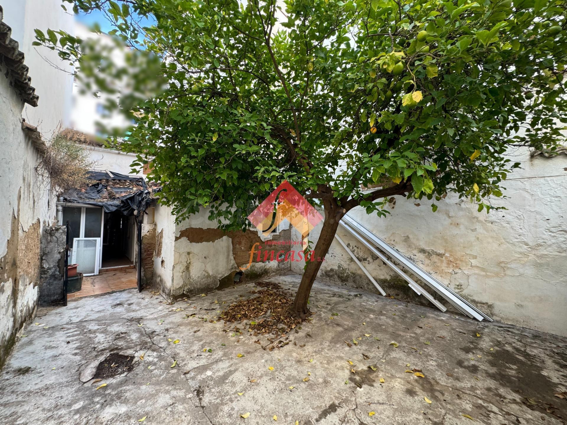 ESTUPENDA CASA PARA REFORMAR EN PLENO CENTRO