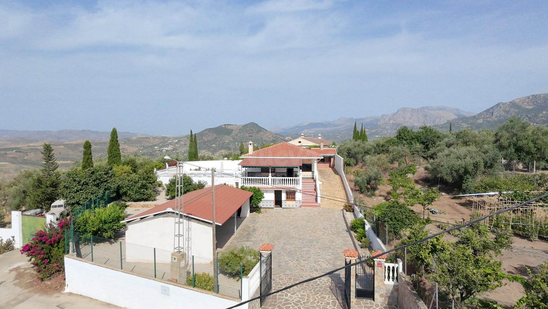 CASA DE CAMPO CON PISCINA EN PERIANA - foto 4