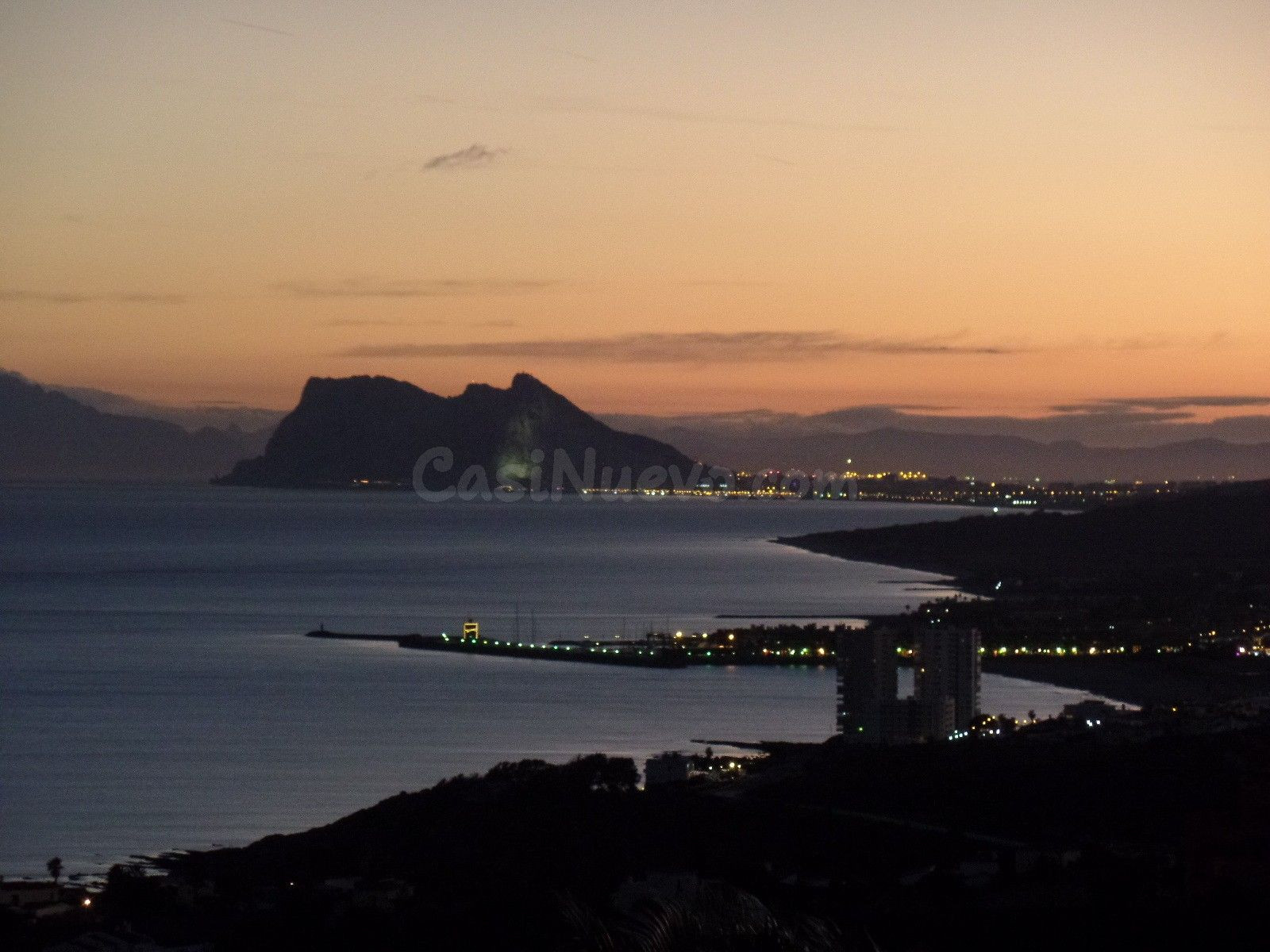 Casa 4 habitaciones 228m² en venta - Bahia de las rocas - foto 3