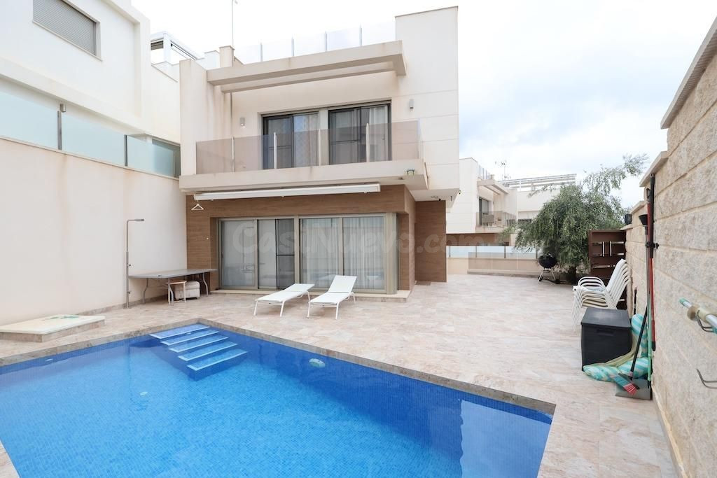 Villa 3 habitaciones 119m² en venta - Villamartín-Las Filipinas