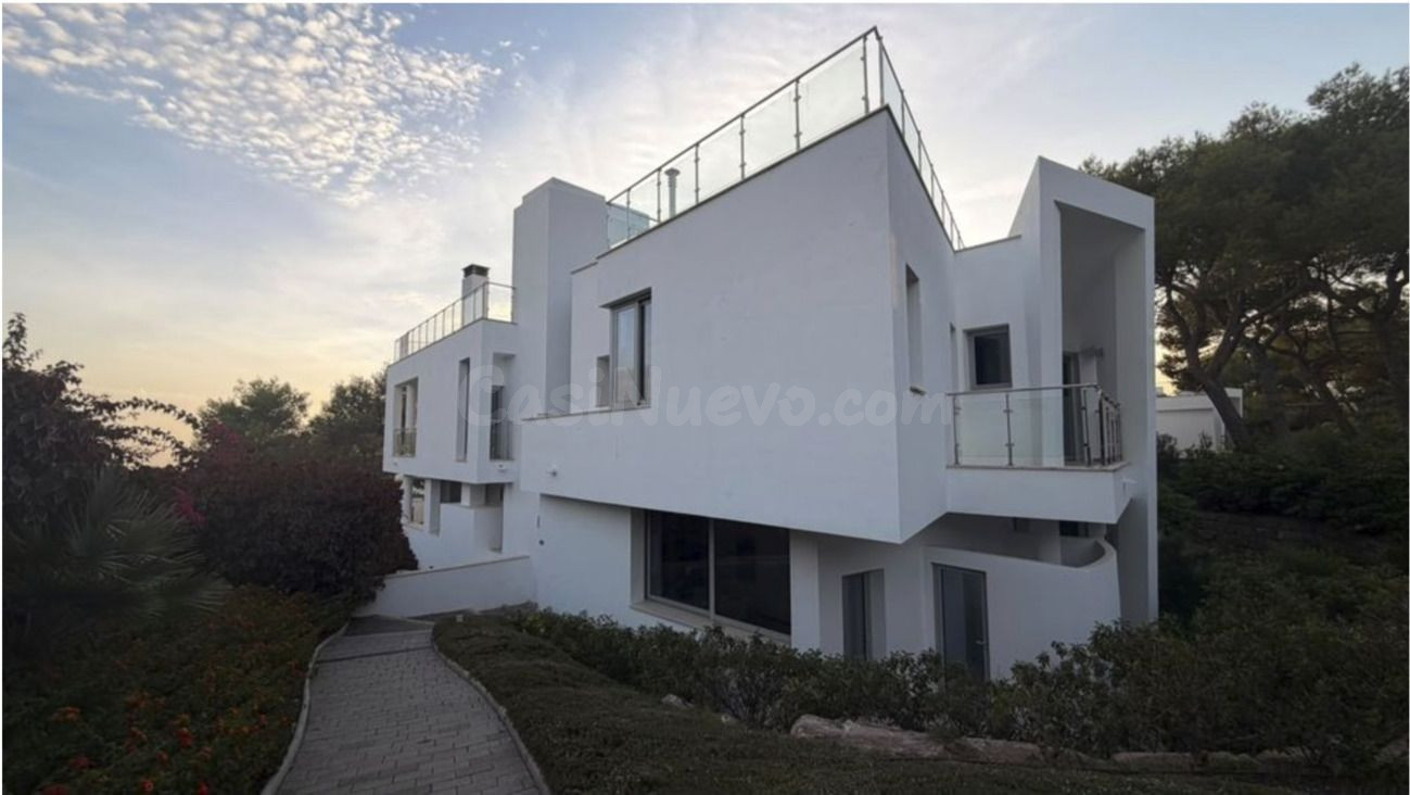 Villa 4 habitaciones en venta - Las Lomas de Río Verde