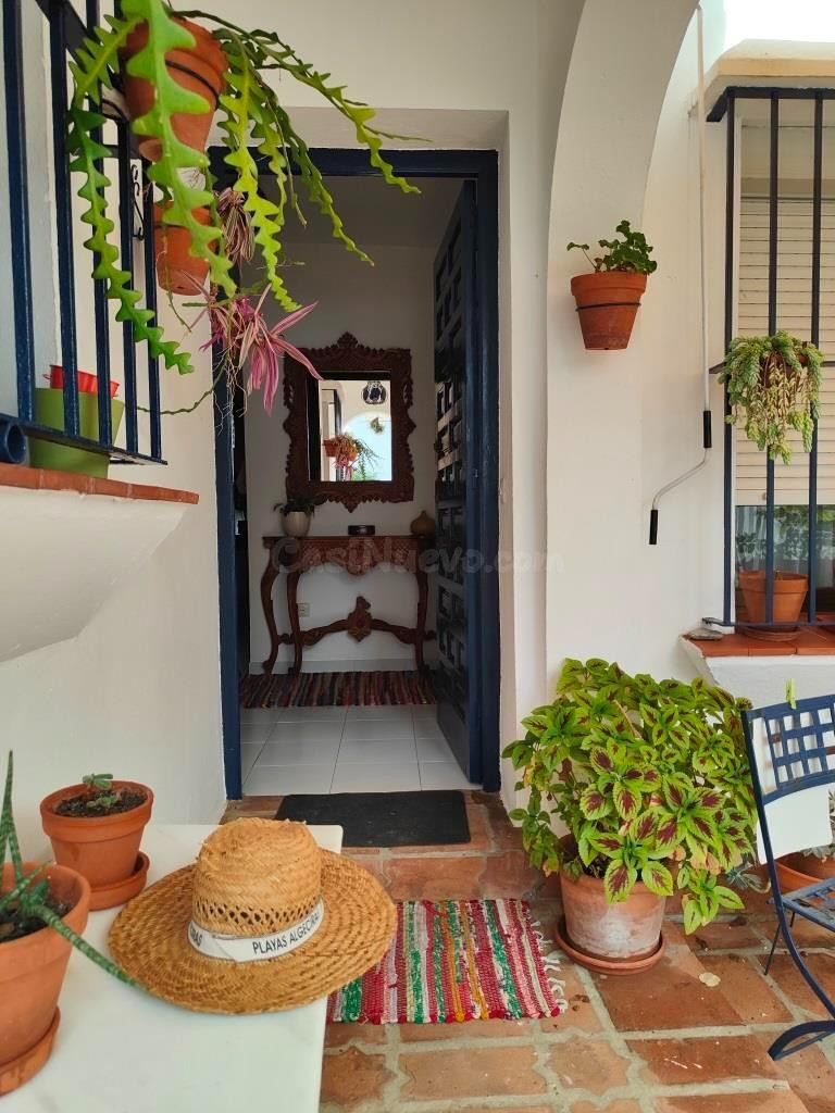 SE VENDE ADOSADO DE TRES DORMITORIOS EN ALGECIRAS, CAMPO DE GOLF