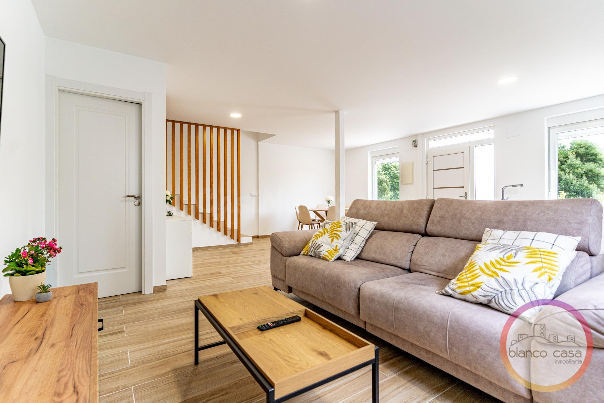 ✨ ¡CASA reformada con 205m2 + 340 m2 de  TERRENO + GARAJE en PONTECESO(A Coruña)por 235.000€!