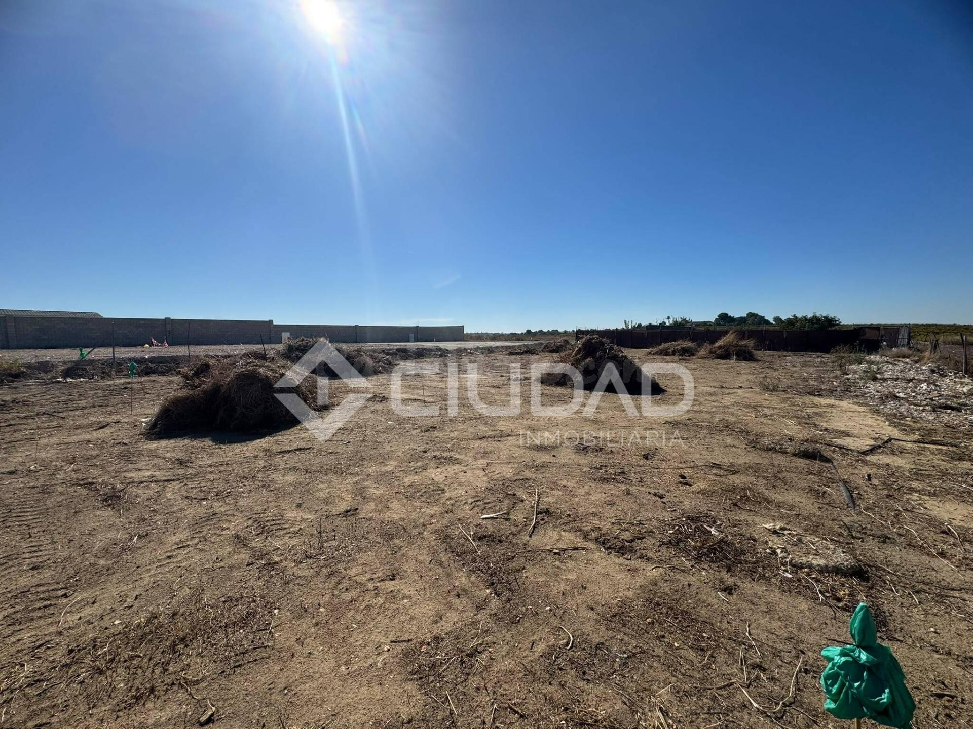 Terreno rústico 950m2 en La Dehesilla - Las Palmeras