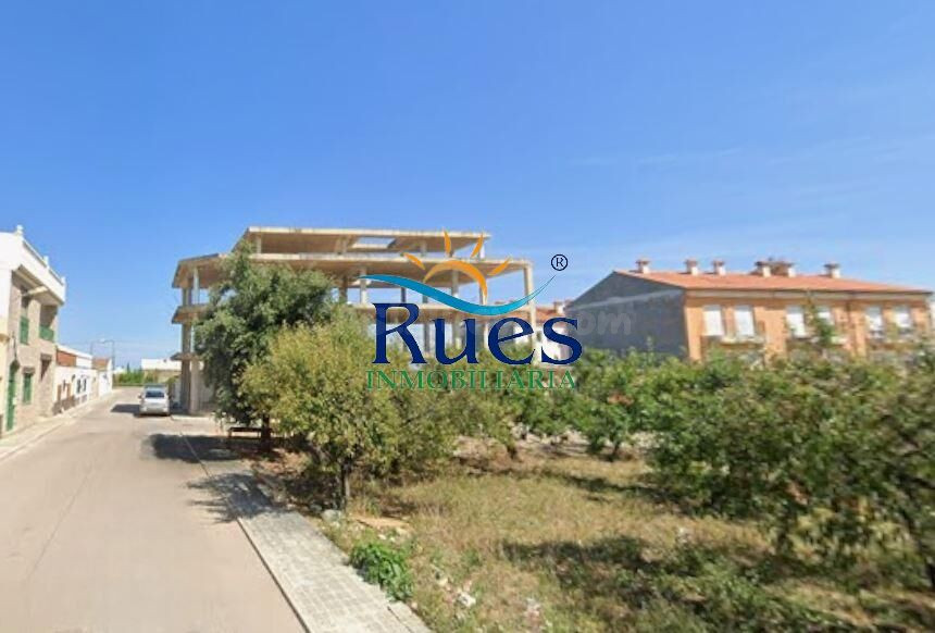 Edificio en construcción en Ribera de Cabanes - foto 5