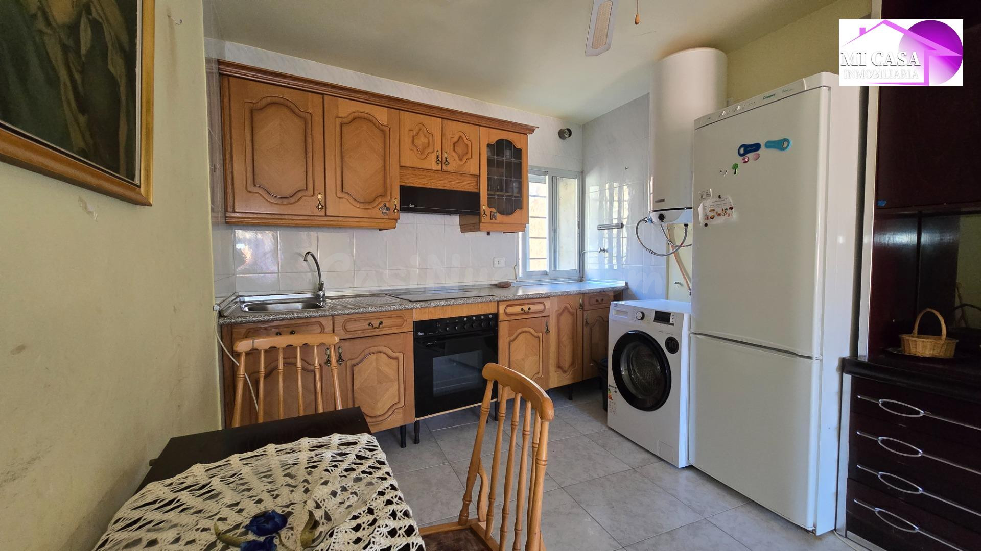CASA EN VILLARROYA CON TERRAZA, TRASTERO Y VISTAS
