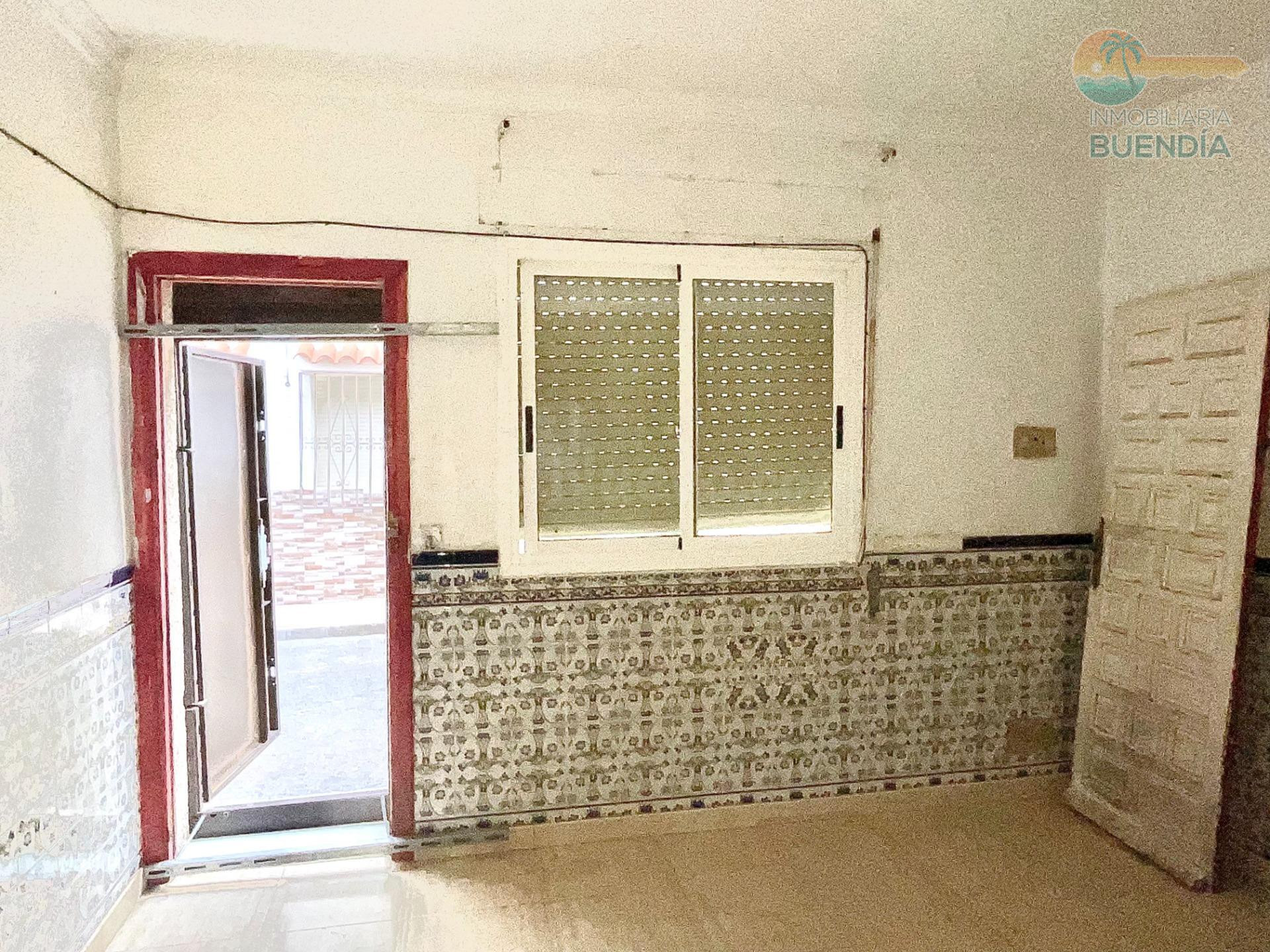 APARTAMENTO EN PLANTA BAJA EN LA ZONA DE PLAYASOL. - foto 2