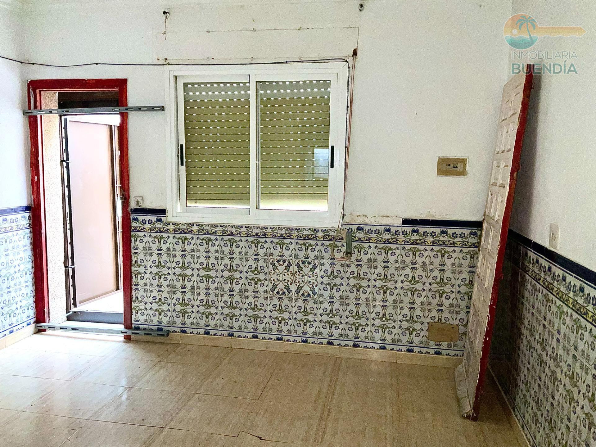 APARTAMENTO EN PLANTA BAJA EN LA ZONA DE PLAYASOL. - foto 3
