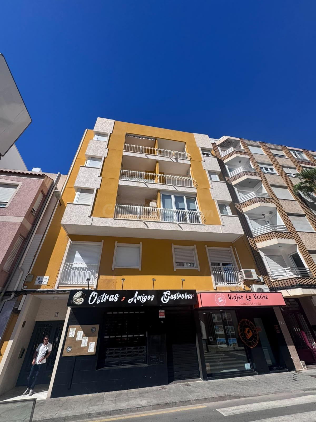 APARTAMENTO REFORMADO DE 3 DORMITORIOS EN EL CENTRO DE TORREVIEJA