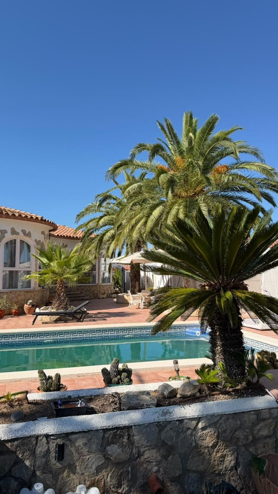Chalet independiente con gran jardín y piscina en Mont-roig  - foto 4