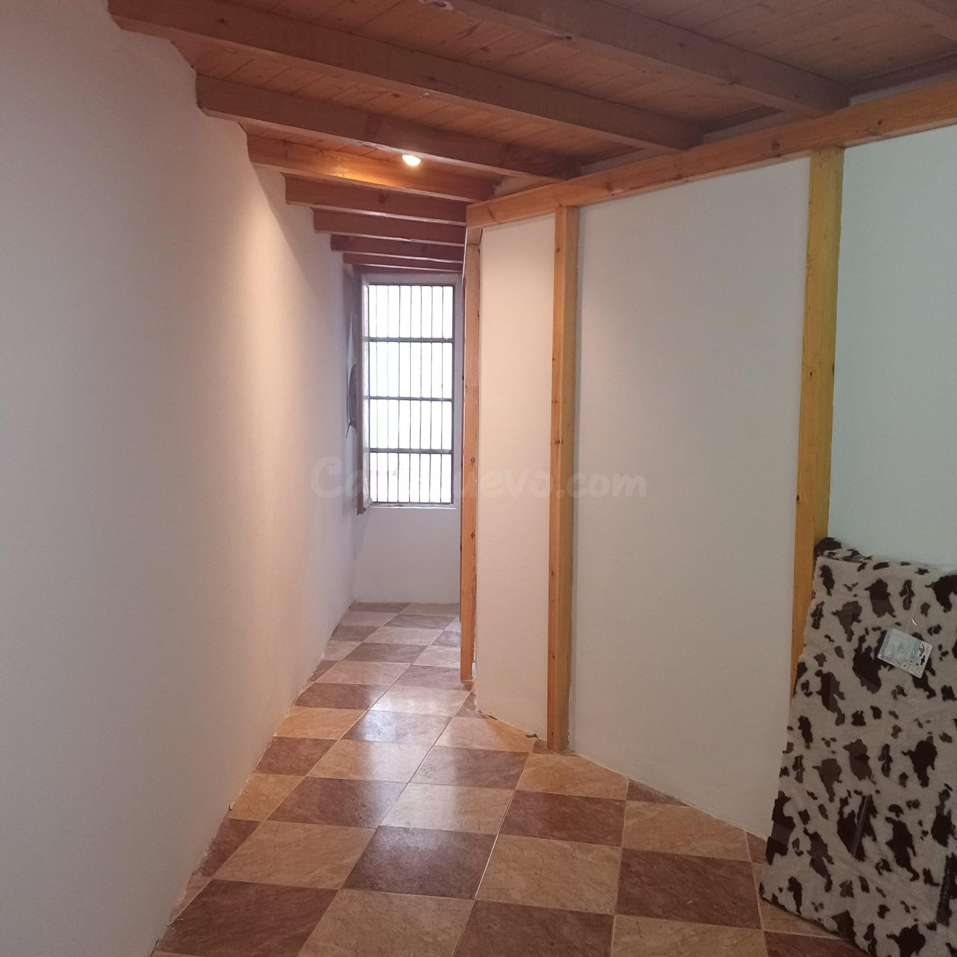 Local Comercial en Cuatro Caminos - Torrelavega - foto 4