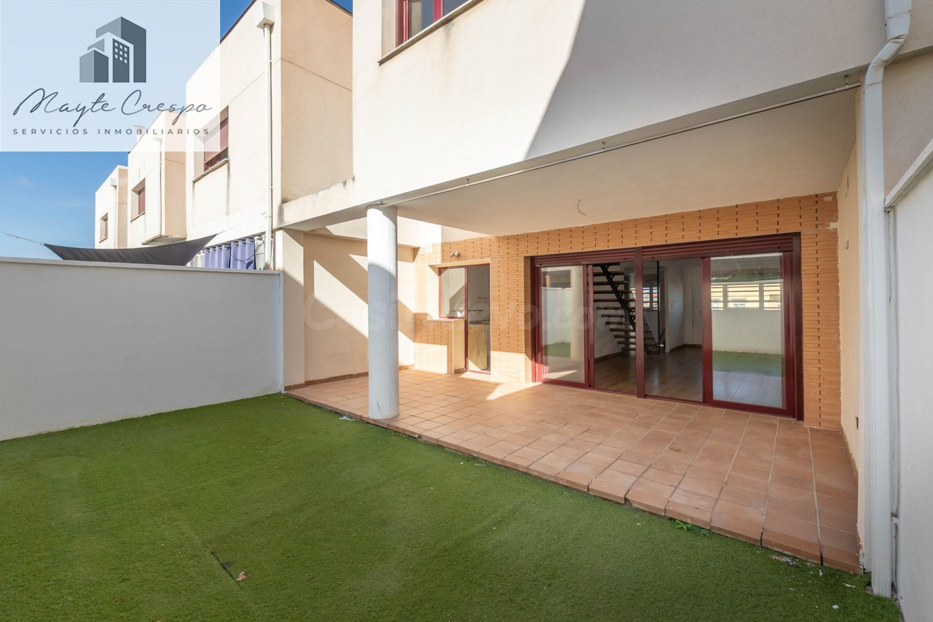 CASA EN VENTA EN BELICENA, GRANADA | ESPACIO, LUZ Y POSIBILIDADES