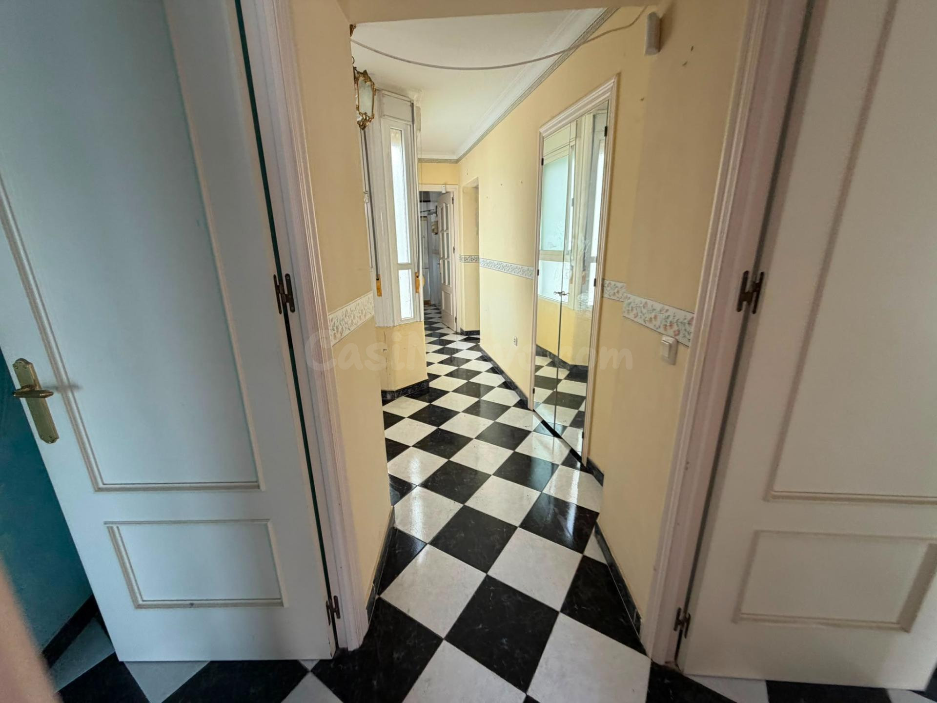 Piso en Cádiz, zona Centro - foto 2