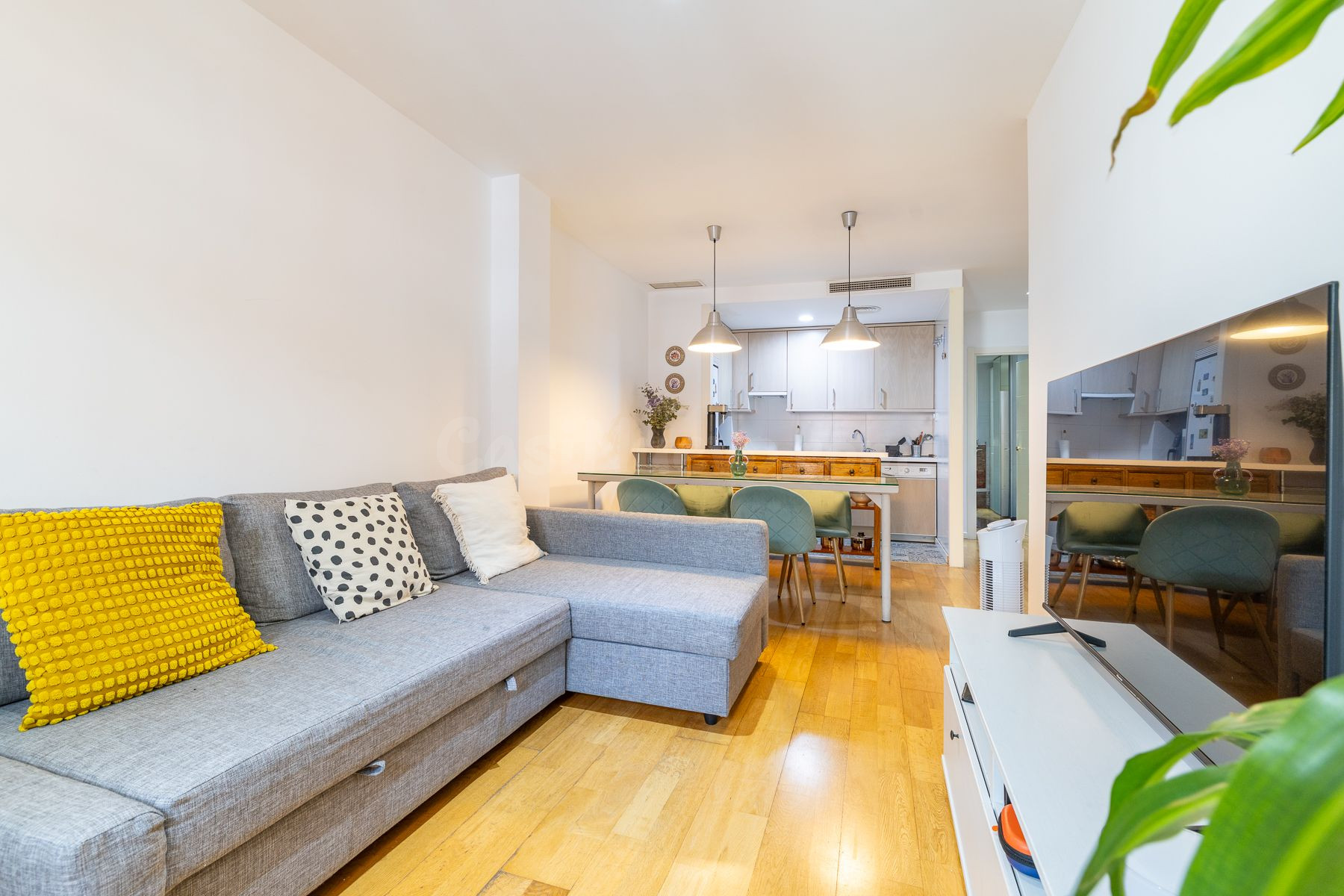 Una vivienda amplia y bien distribuida en Antón Martín