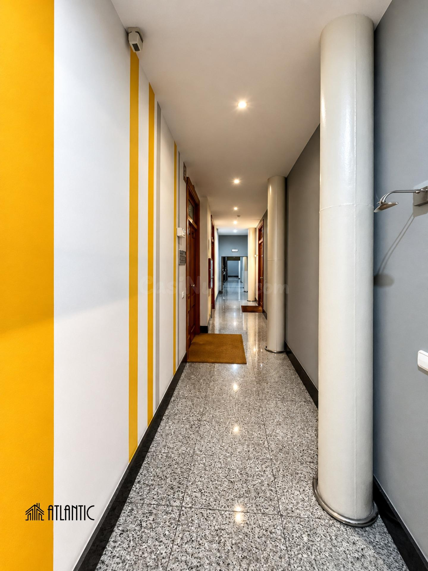 Oficina 1 habitación 49m² en alquiler - Centro Urbano - foto 2