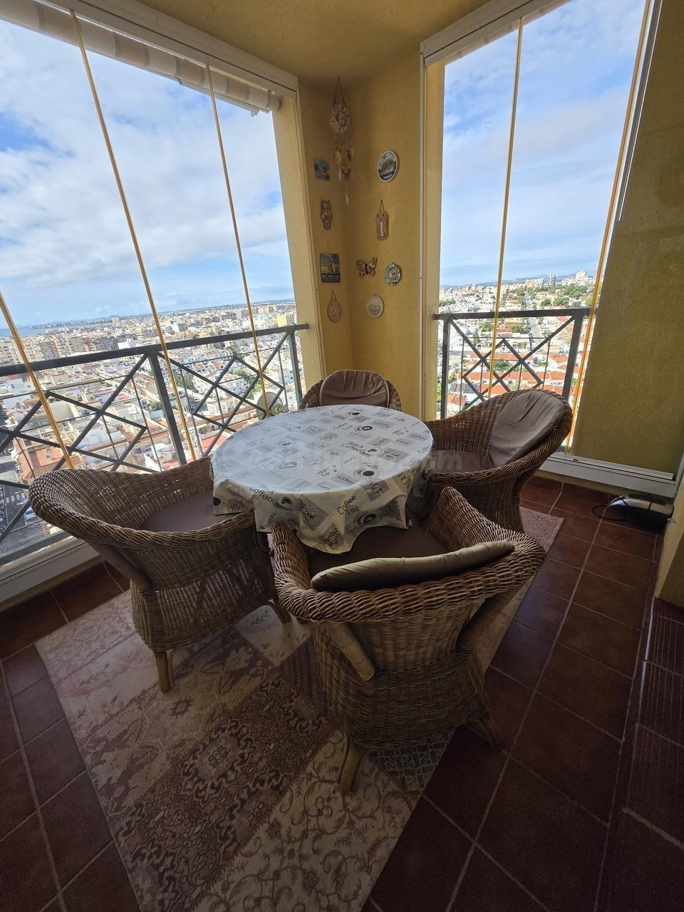 MAGNIFICO APARTAMENTO CON UNAS VISTAS INCREIBLES Y PISCINA COMUNITARIA