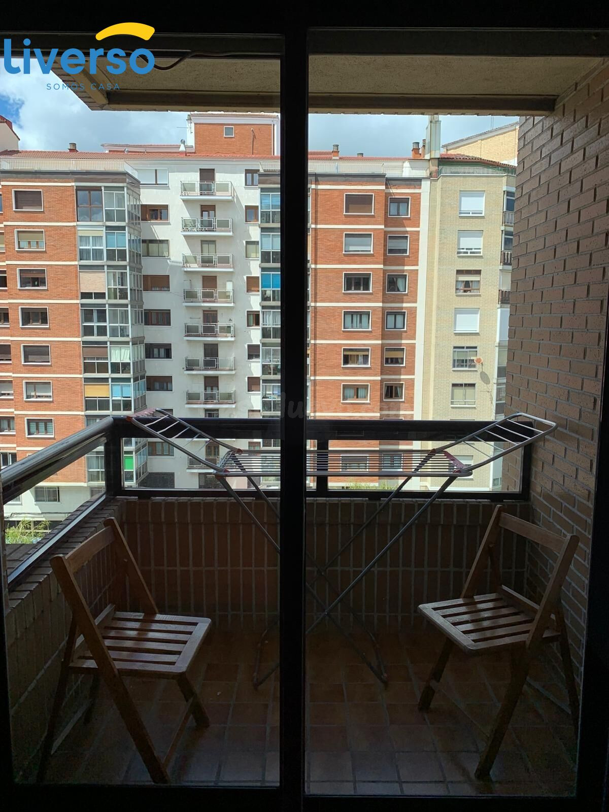 ALQUILER DE HABITACIÓN PARA CHICA POR TAN SÓLO 370€