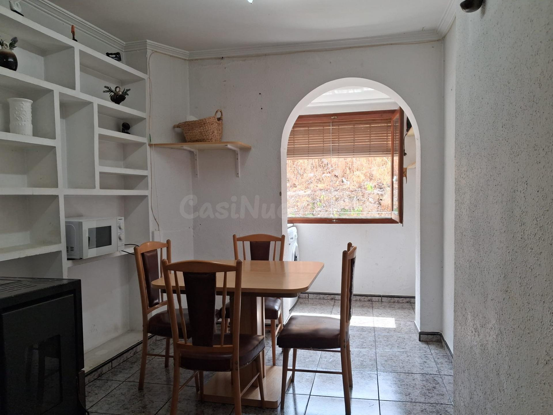 Piso en pleno centro de Requena, listo para entrar a vivir