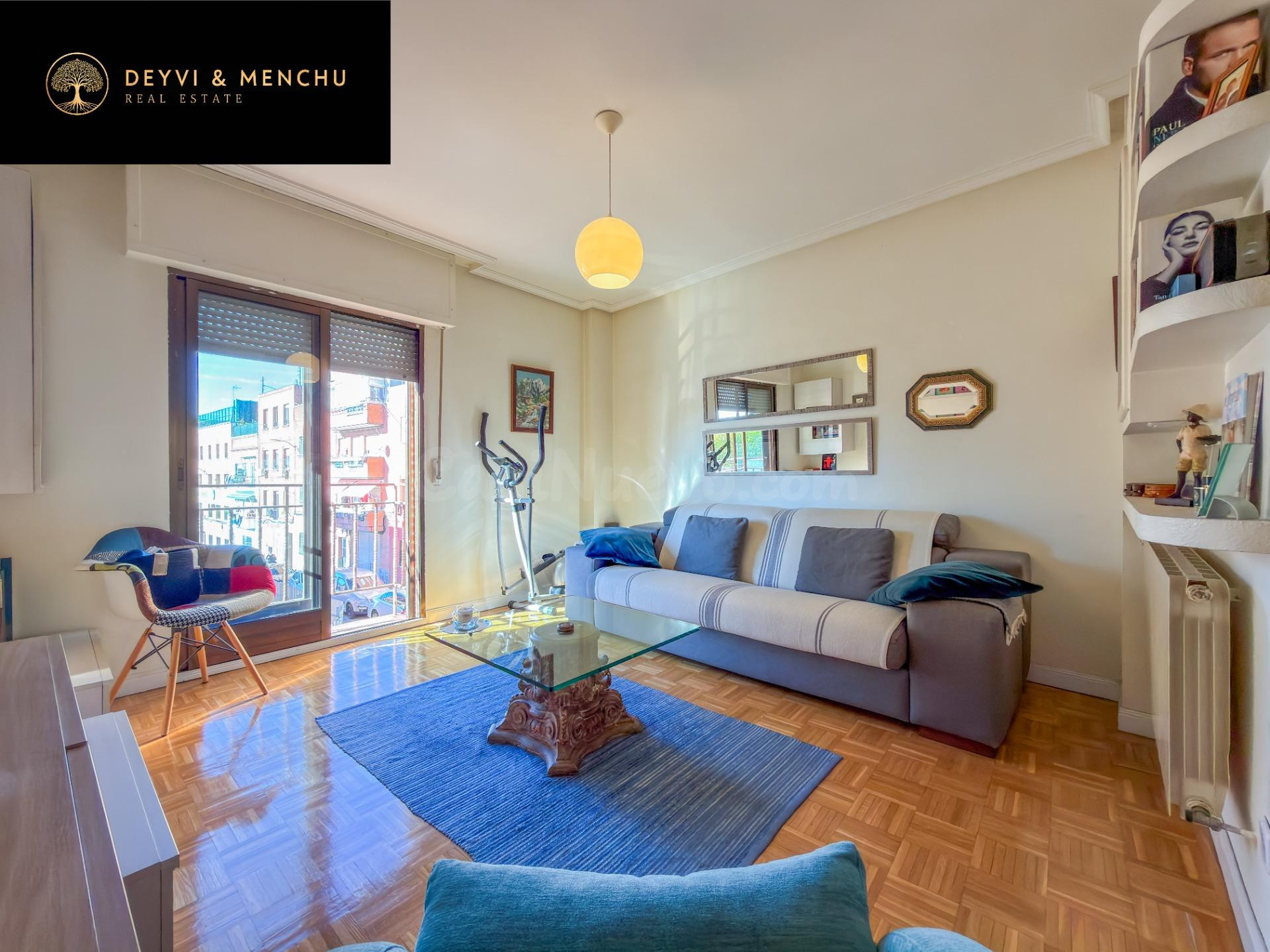 Piso exterior con terraza, 2 dormitorios y listo para entrar a vivir