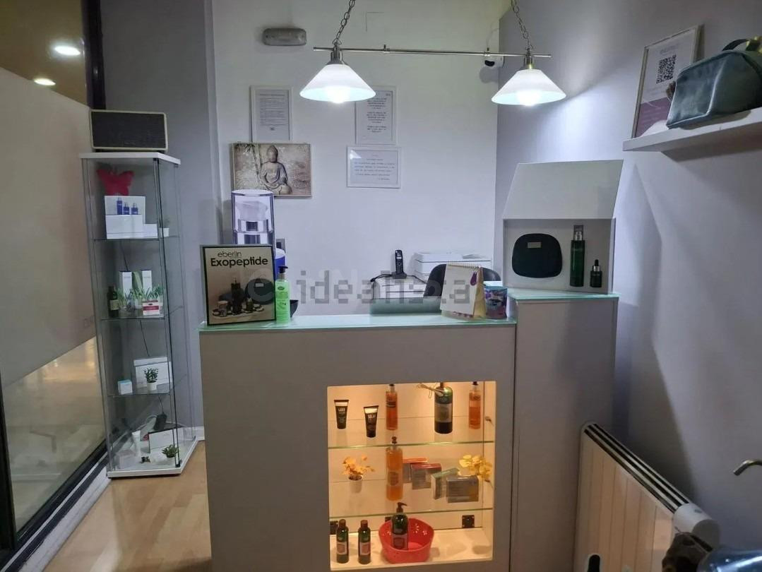 SE ALQUILA COMERCIAL EN COUTO, CALLE ERVEDELO 35