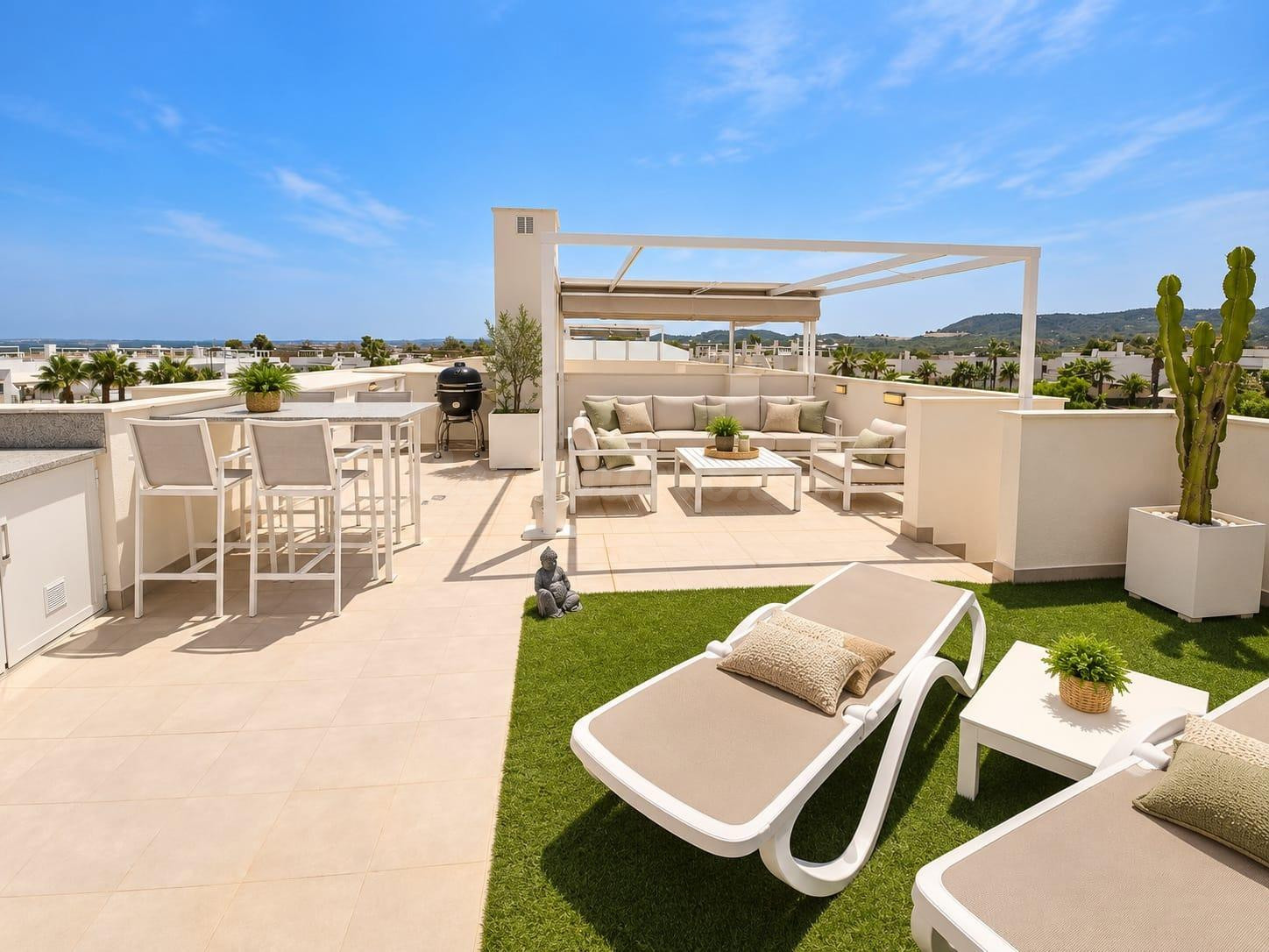 MODERNO APARTAMENTO CON GRAN TERRAZA Y SOLÁRIUM PRIVADO EN VISTABELLA GOLF – ORIHUELA, COSTA BLANCA