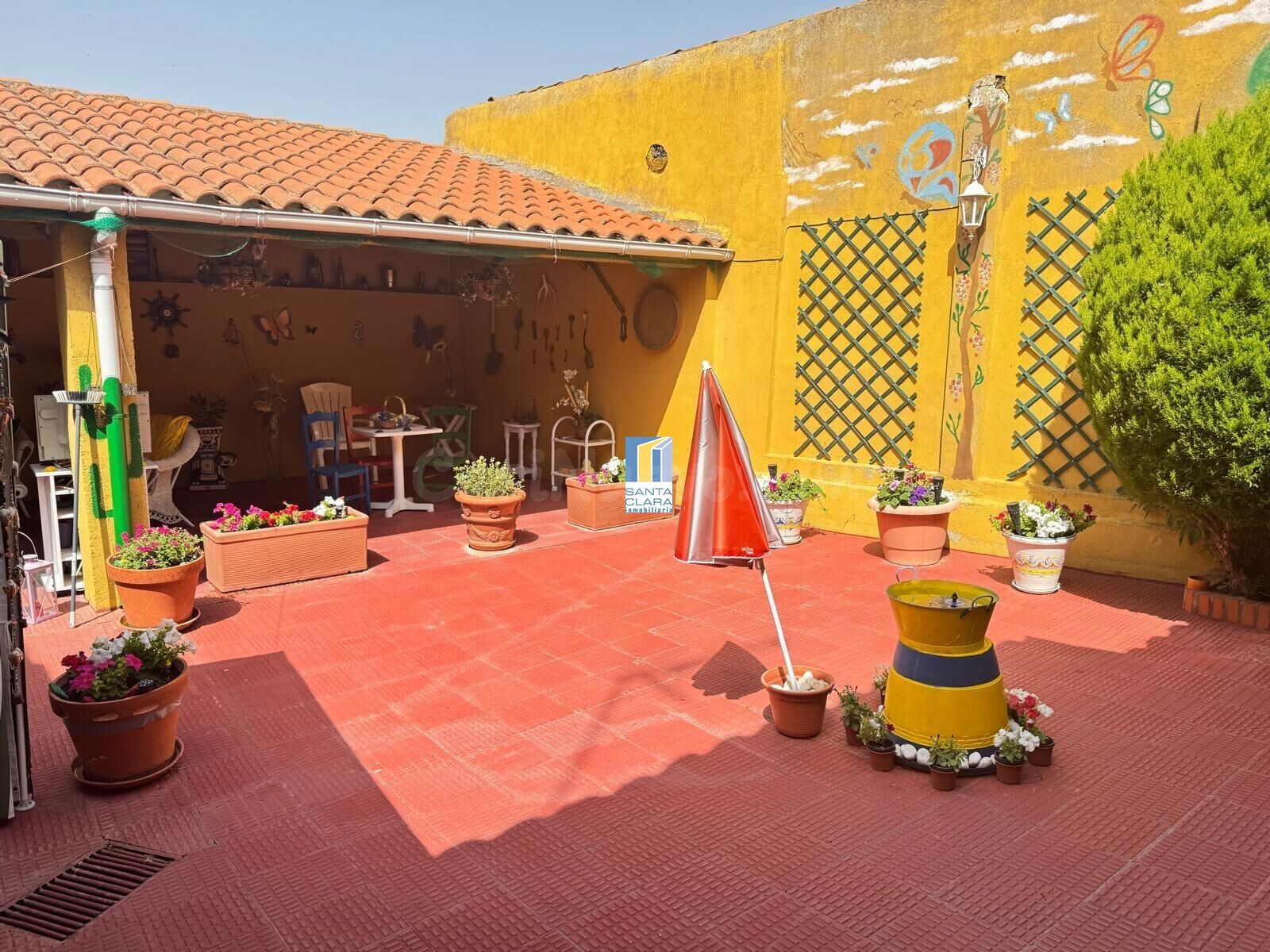 CASA COMPLETAMENTE REFORMADA EN VENTA CON 5 DORMITORIOS, 2 B