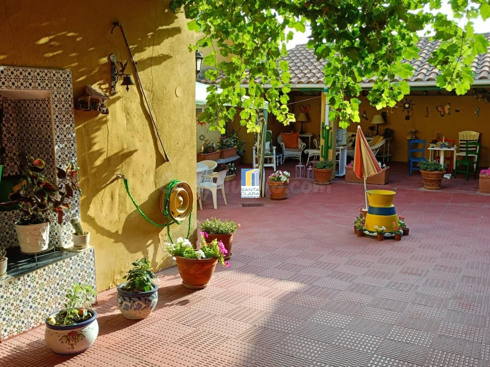 CASA COMPLETAMENTE REFORMADA EN VENTA CON 5 DORMITORIOS, 2 B - foto 2