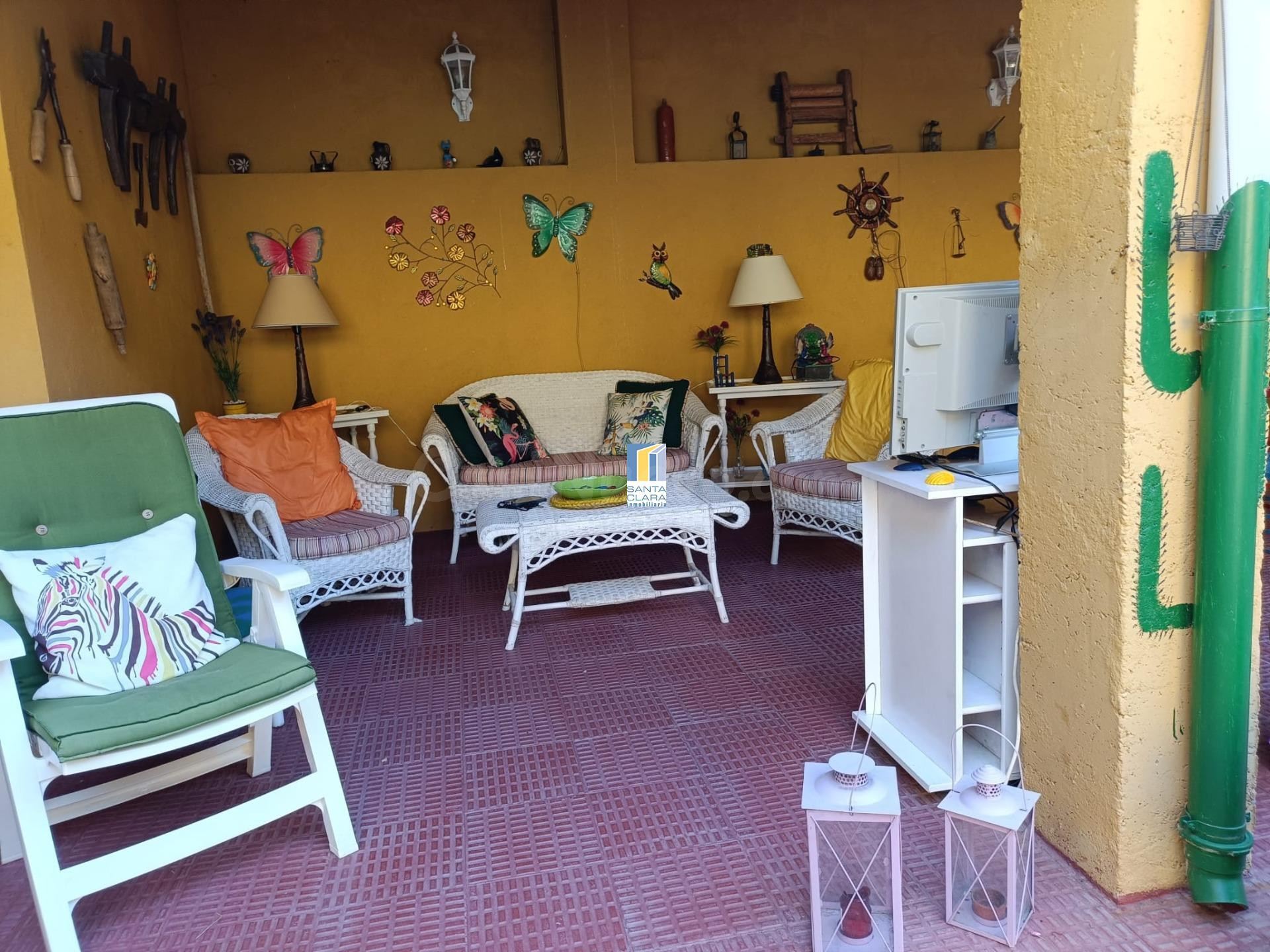 CASA COMPLETAMENTE REFORMADA EN VENTA CON 5 DORMITORIOS, 2 B - foto 3