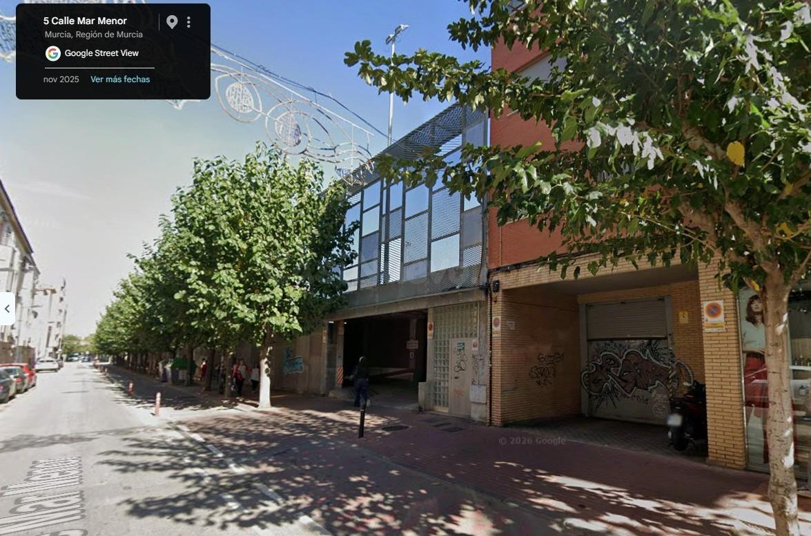 Plaza de garaje en venta en Calle Mar Menor. Murcia Centro.