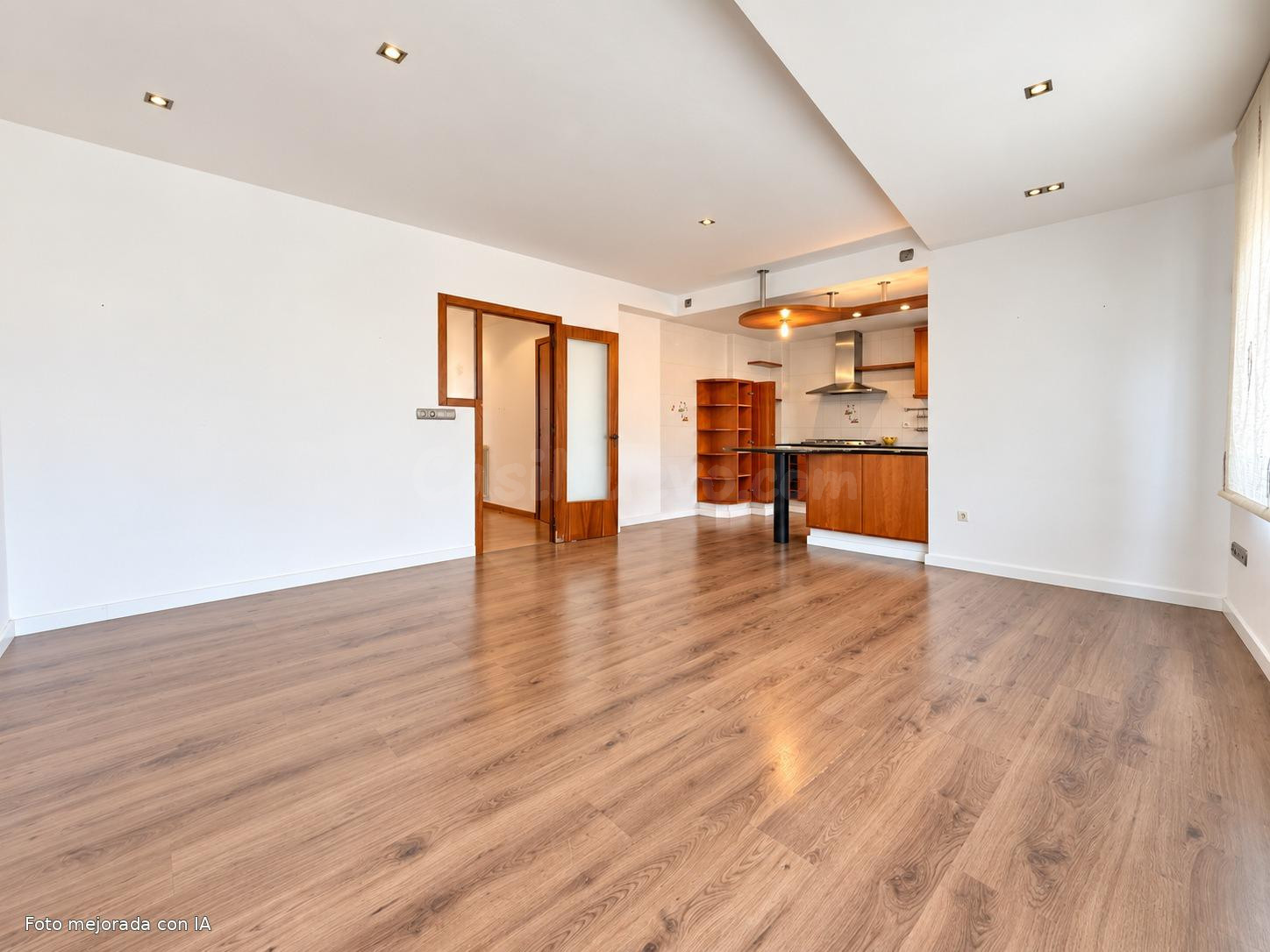 Roses I Piso céntrico con espectacular garaje de 65 m2 y terraza privada con barbacoa - foto 5