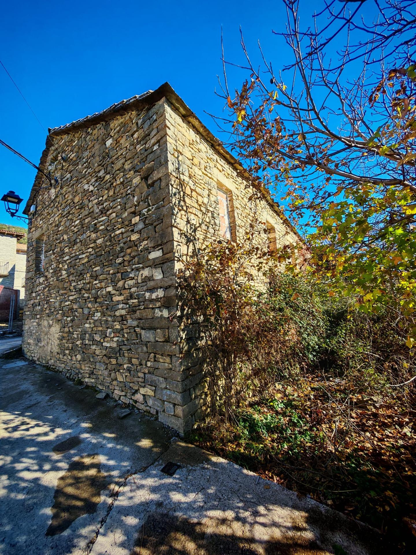 CASA TRADICIONAL DE PIEDRA PARA REHABILITAR EN LERÉS - foto 2