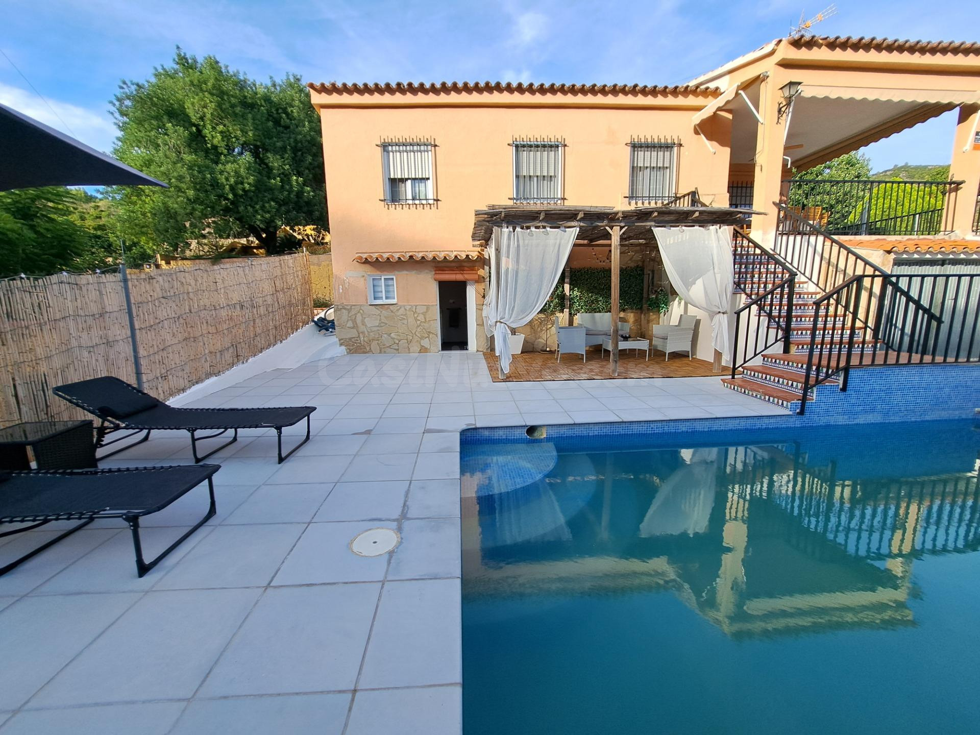 CHALET CON PISCINA, VISTAS IMPRESIONANTES Y PARCELA DE 1.600 M2 EN LA BARRACA D’AIGÜES VIVES - foto 2