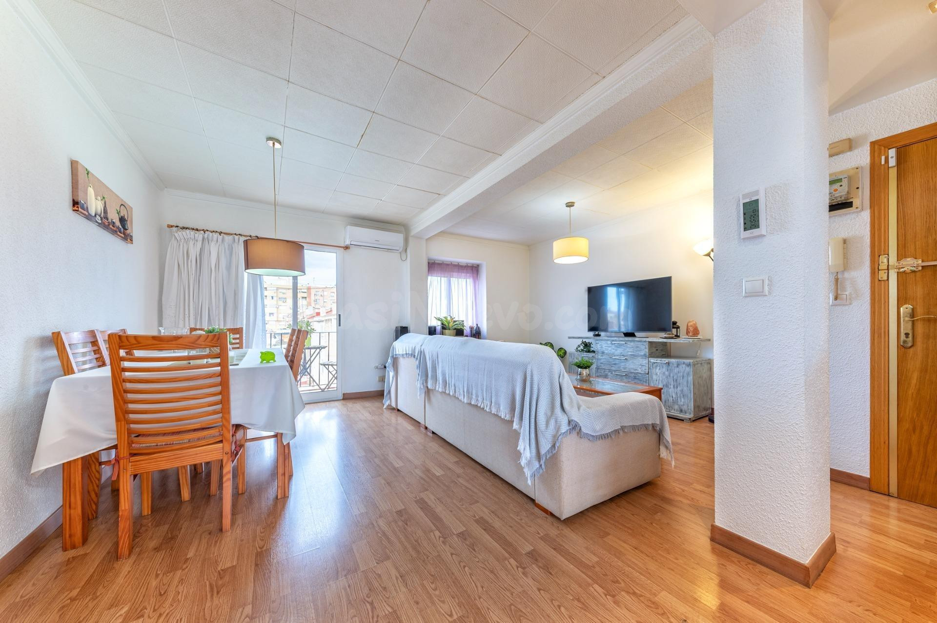 ¡Atención Inversores! Se vende piso de 2 dormitorios alquilado en Ciudad de Asis, Alicante