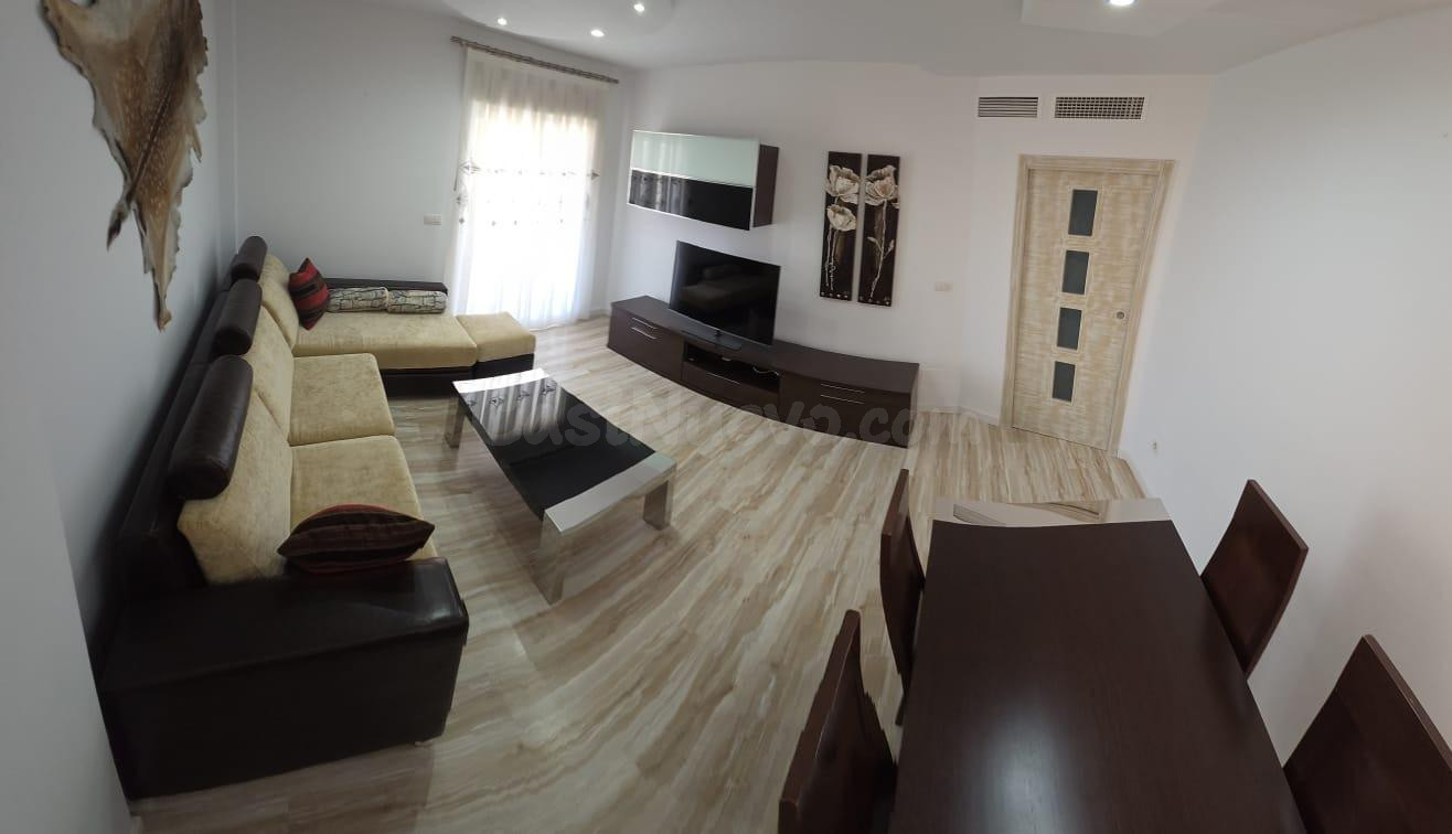 Amplio piso exterior de 3 dormitorios con garaje y trastero