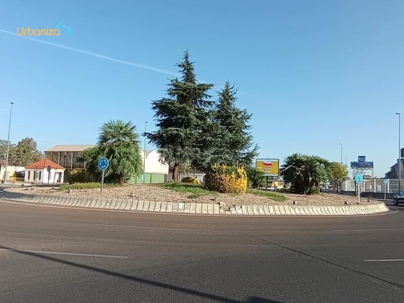 Oportunidad de Inversión en Badajoz: Casa a Reformar por 22.000 €