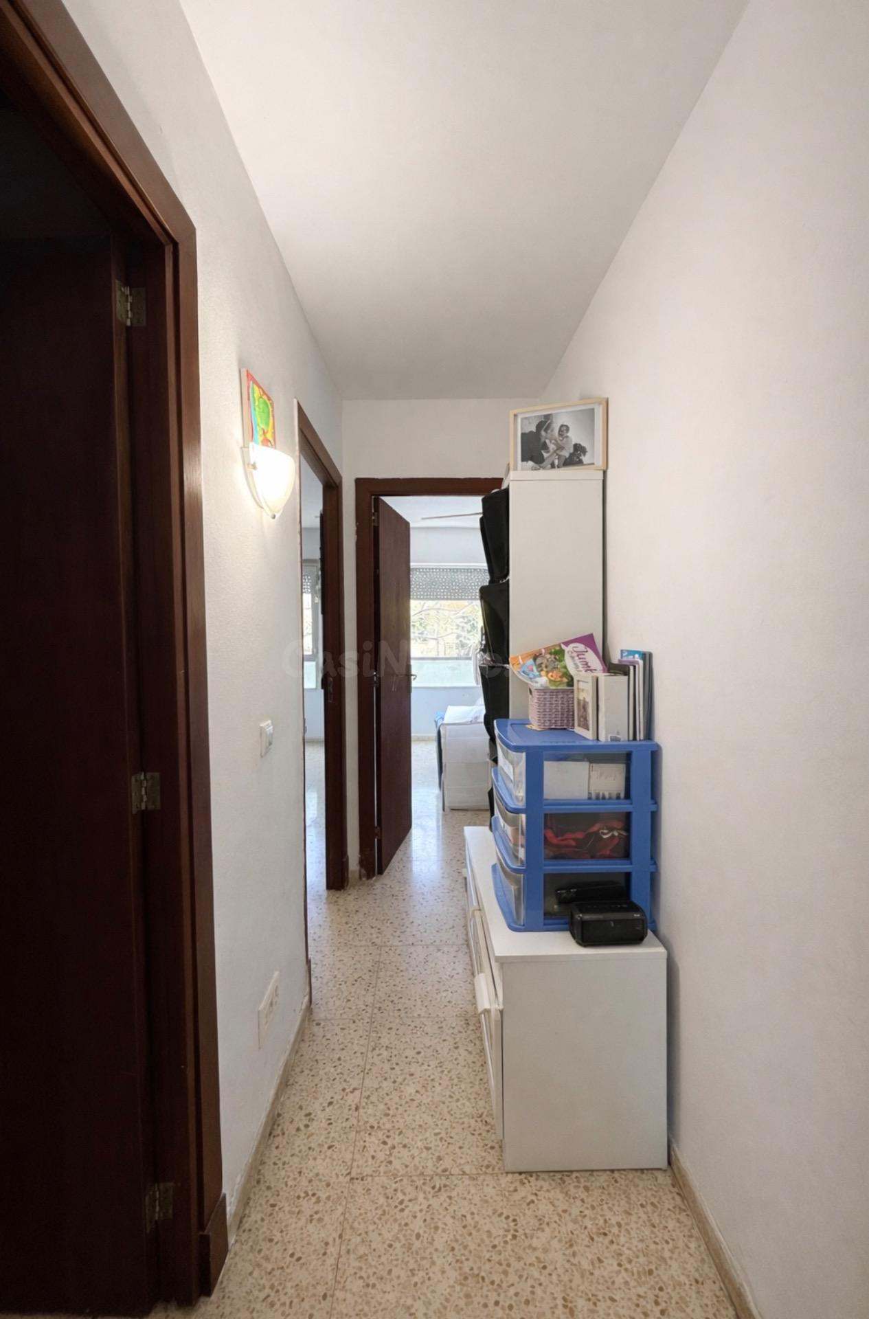Piso amplio de 4 habitaciones con ascensor en Reyes Católico - foto 4