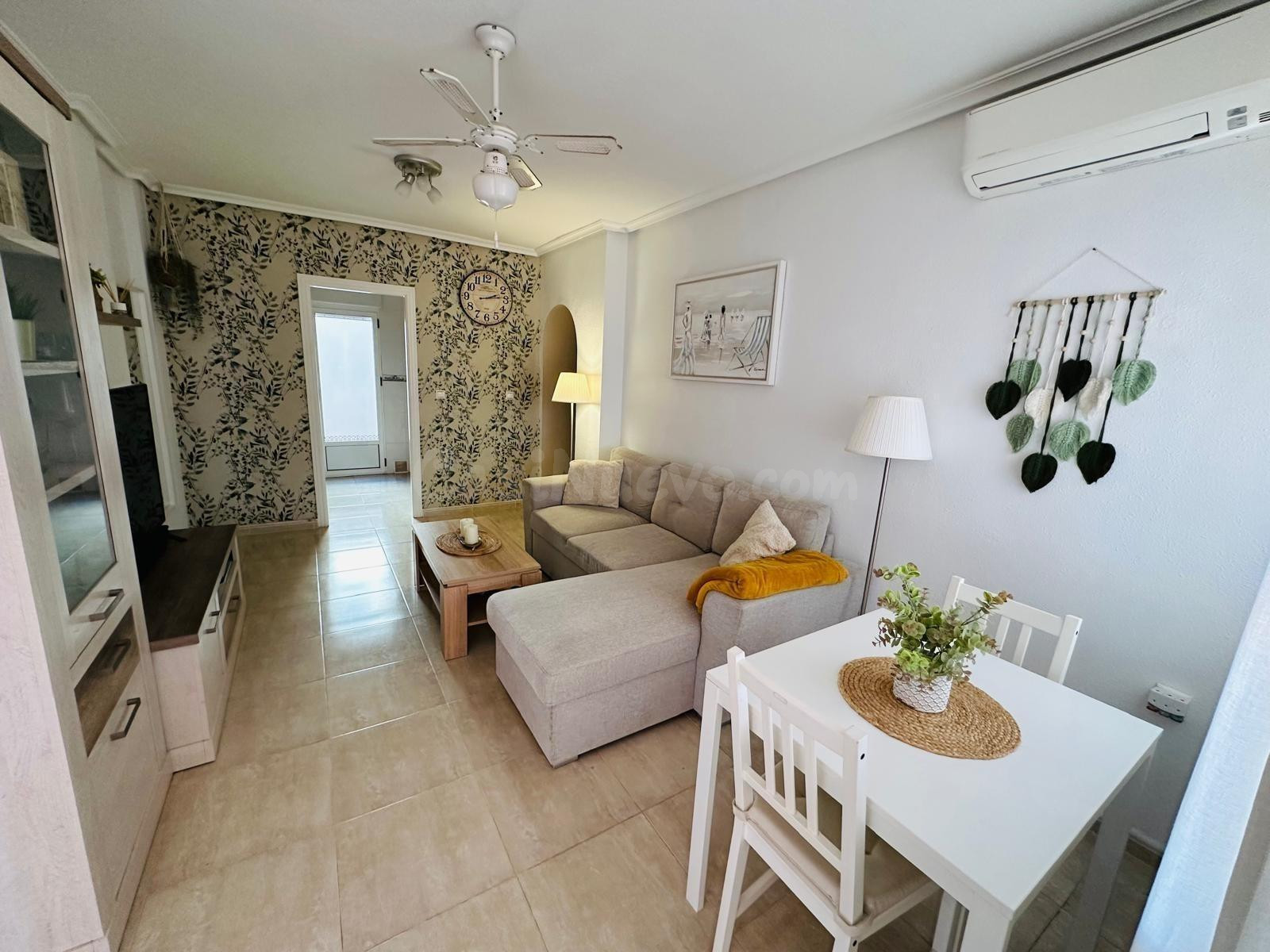 Bungalow de planta baja con terraza, orientación sur en Dream Hills, Los Altos (Orihuela Costa)