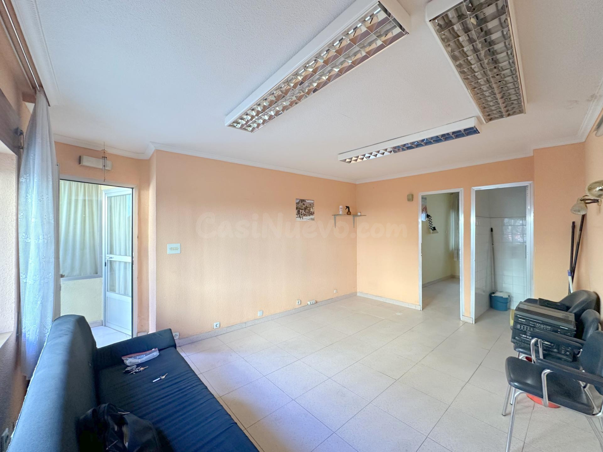Oportunidad de inversión: Local comercial con posibilidades  - foto 3